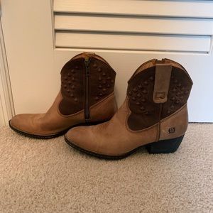 Born Tan/Brown Ankle Booties
